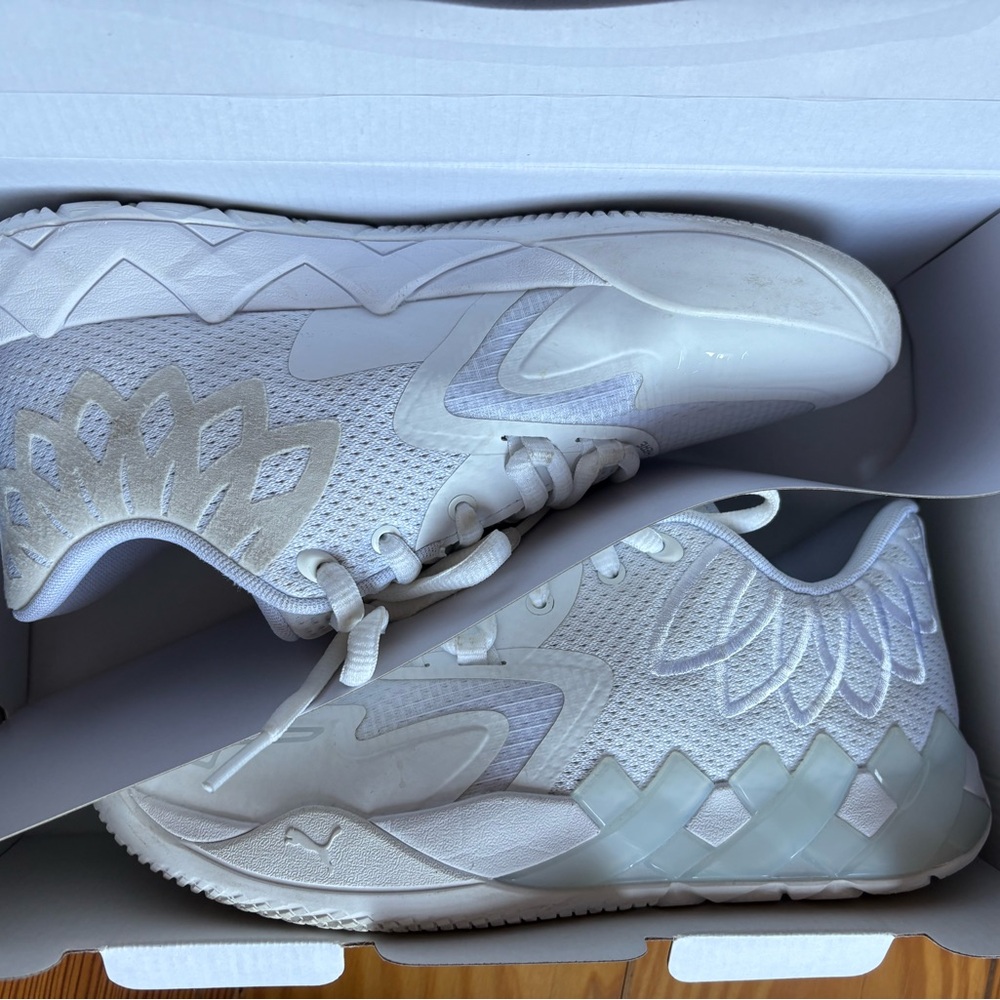 Puma Lamelo MB.01 Lo Grade School